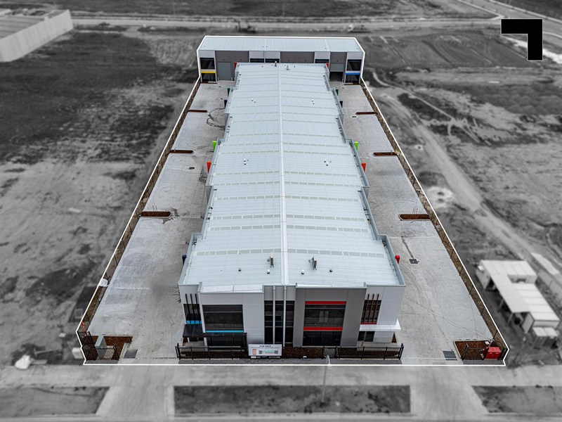 Evelyn Business Park/33 Axis Boulevard, Officer South