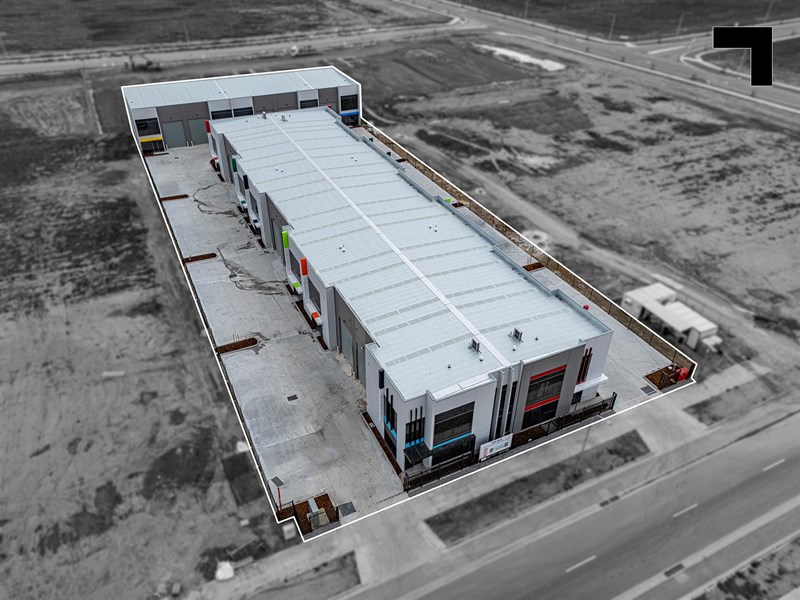 Evelyn Business Park/33 Axis Boulevard, Officer South