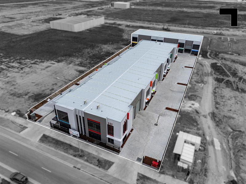 Evelyn Business Park/33 Axis Boulevard, Officer South