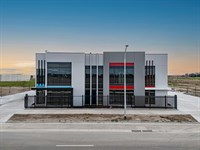 Evelyn Business Park/33 Axis Boulevard, Officer South